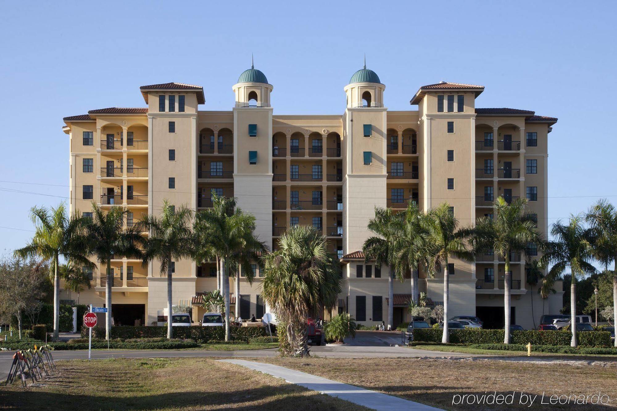Holiday Inn Club Vacations Sunset Cove Resort Marco Island Exterior photo