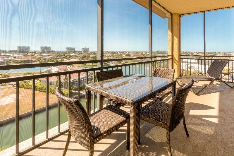 Holiday Inn Club Vacations Sunset Cove Resort Marco Island Exterior photo